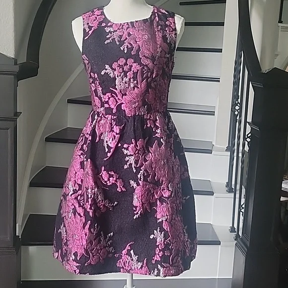 Floral Dress - Picture 5 of 9